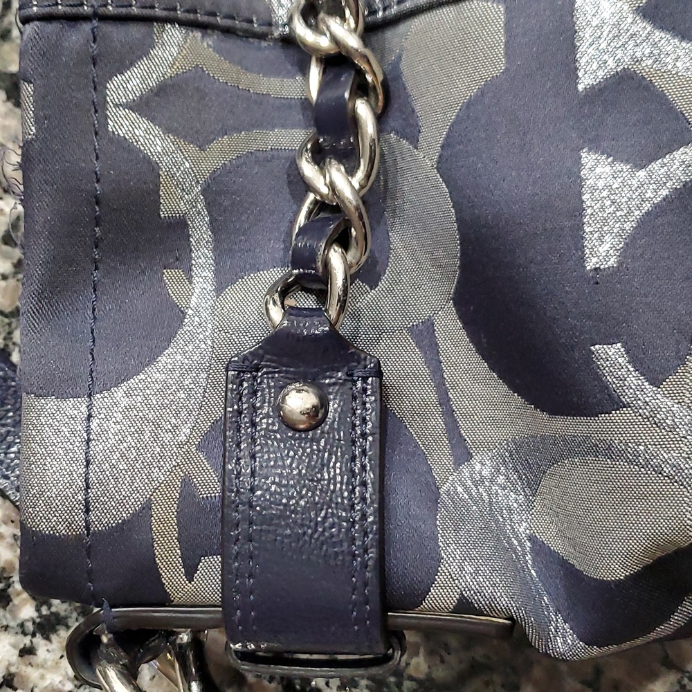 Coach Handbag 👜 - Picture 5 of 15